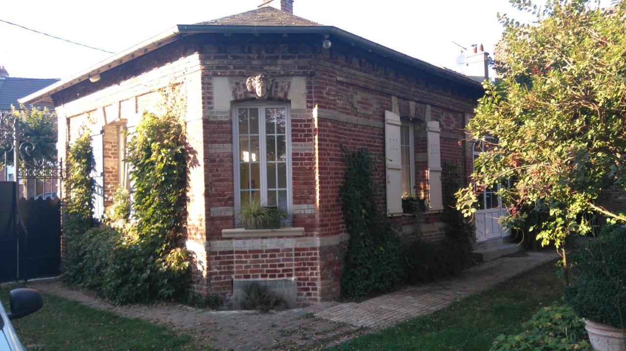 Hotel Le jardin des Écureuils Demuin Esterno foto